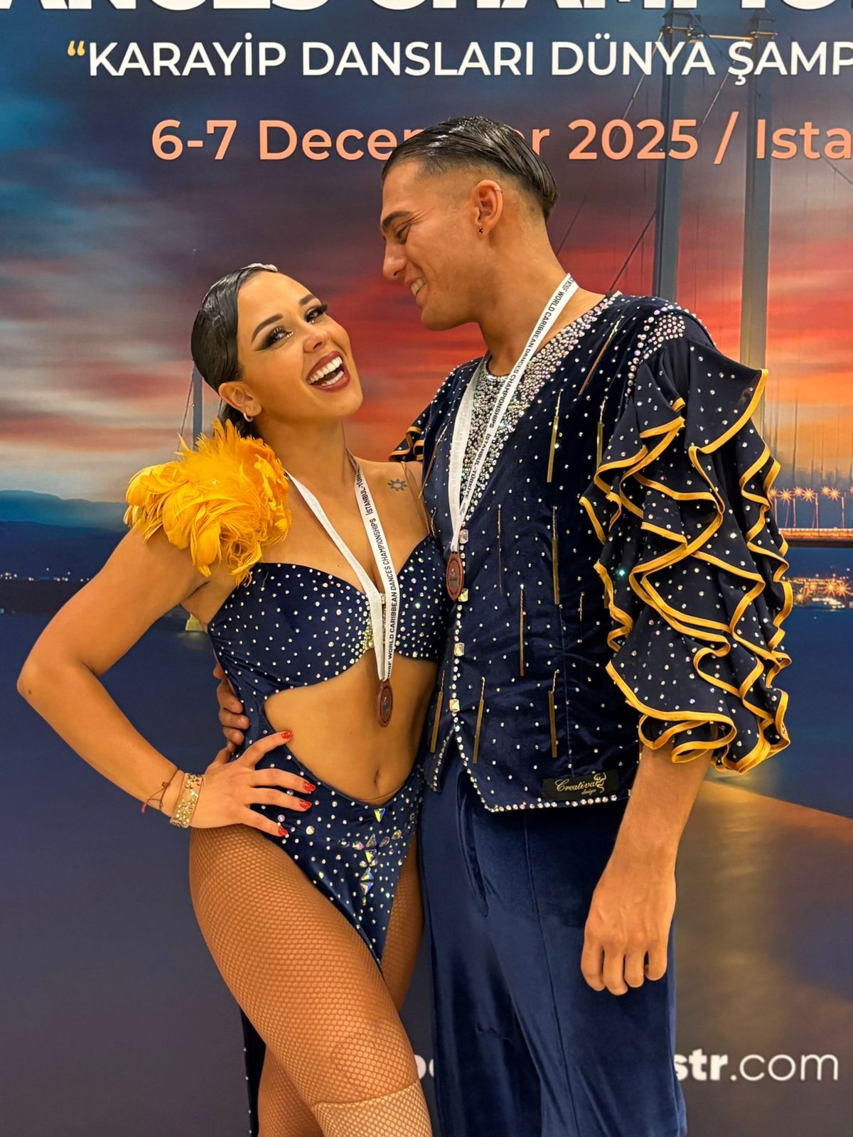 Leonardo Aluigi e Laura Pallari con la medaglia ai Mondiali WDSF di Istanbul